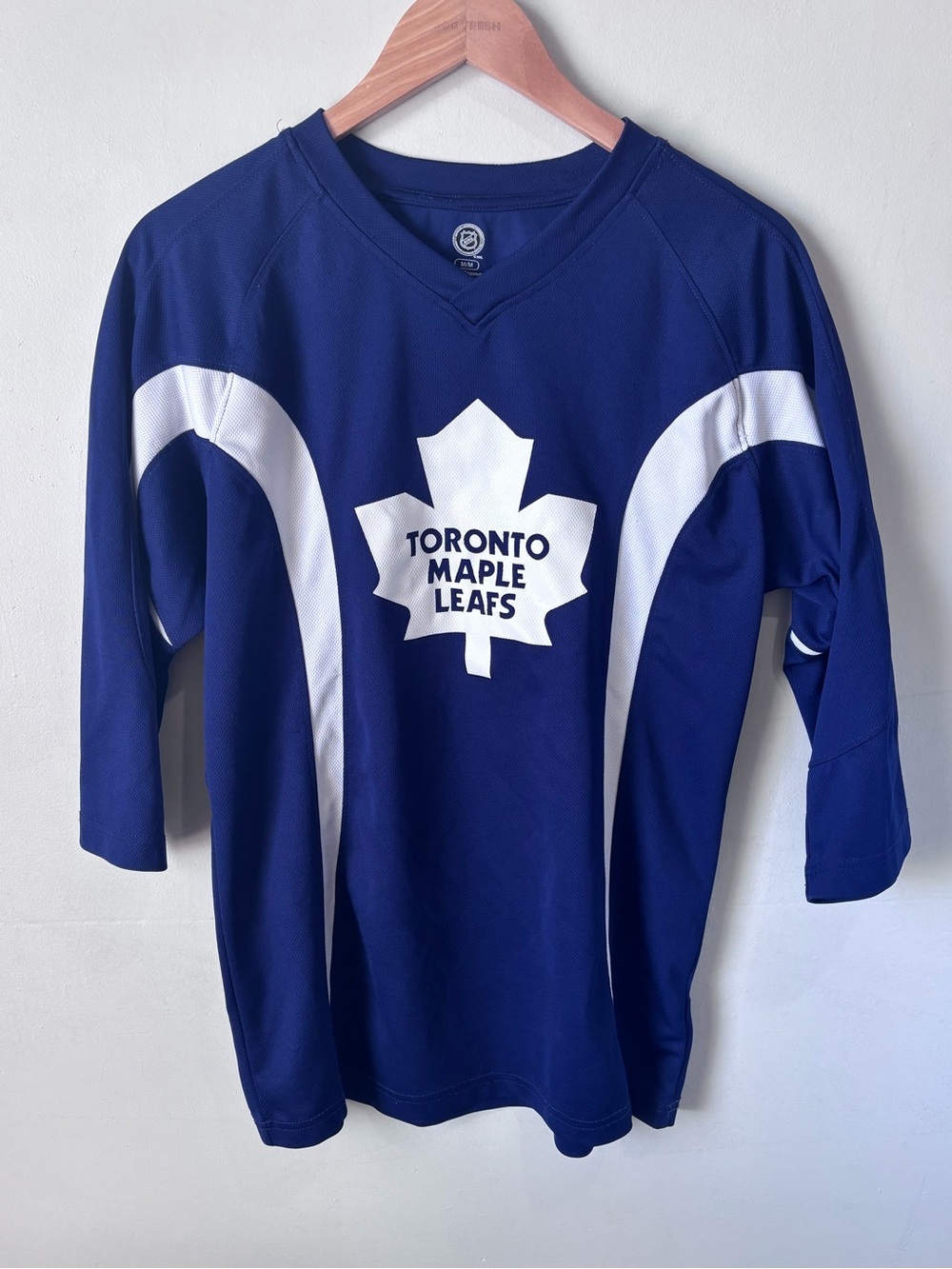 NHL Toronto Maple Leafs Blue V-Neck Mesh Practice Jersey | M